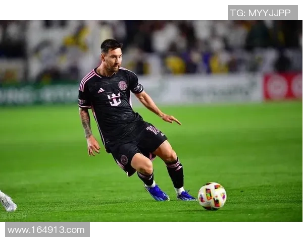 全球足坛超级球星大盘点 从梅西到C罗再到姆巴佩谁才是最佳选手