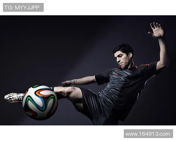 拍摄足球明星个人照：捕捉球场英姿与背后不为人知的动人瞬间